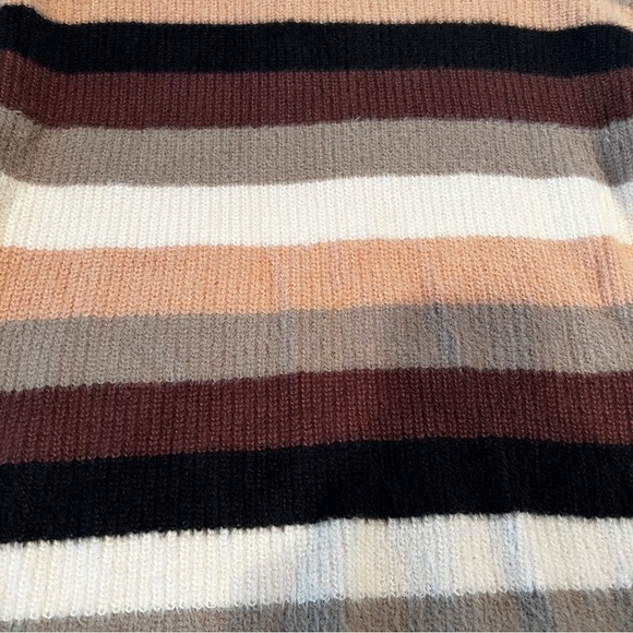 TORRID CROP SWEATER - Picture 3 of 6